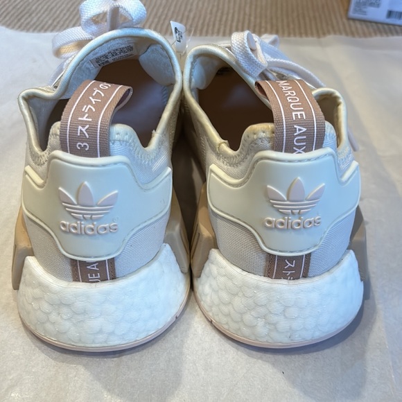 NWT ADIDAS NMD R1 originals women’s size 9.5 in chalk white - Picture 12 of 14